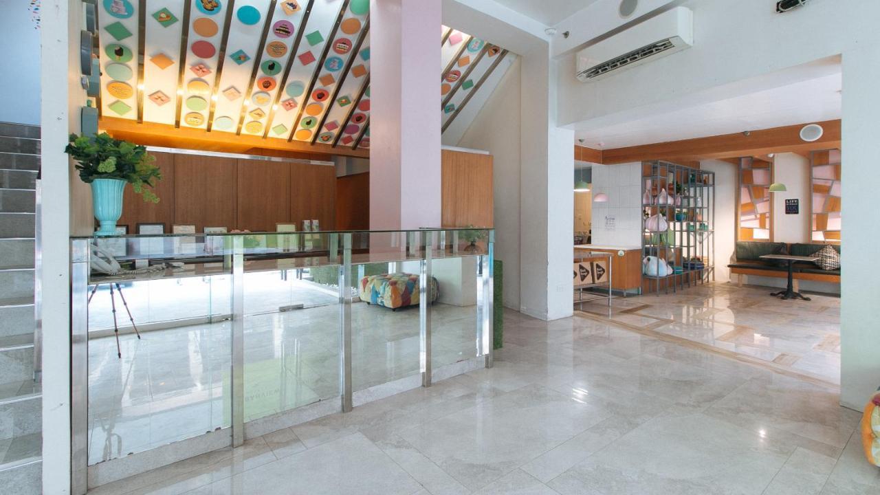 Urbanview At Lacson Street Bacolod City By Reddoorz Bagian luar foto